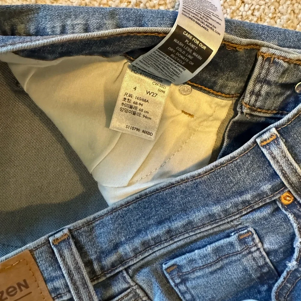 Levi’s Blue Denim Jeans - Picture 4 of 5